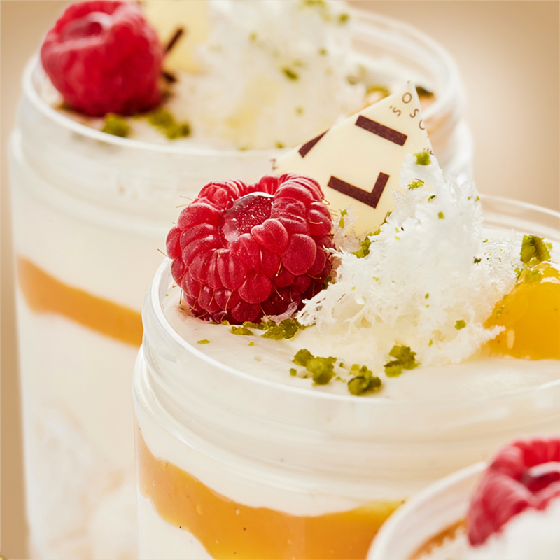 Desertas stiklainyje Pavlova