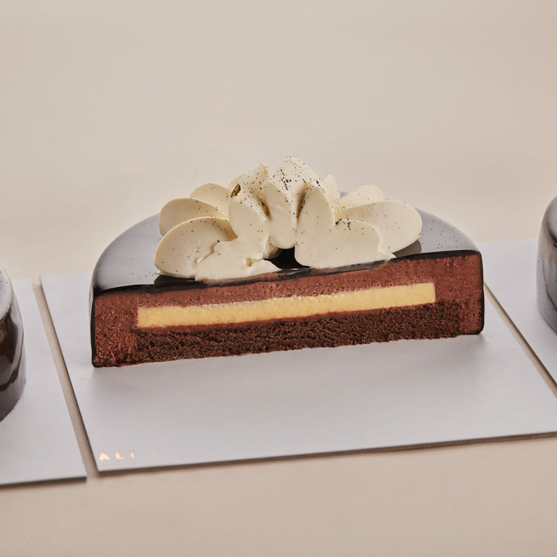 Juodojo šokolado tortas Ali šokoladinė