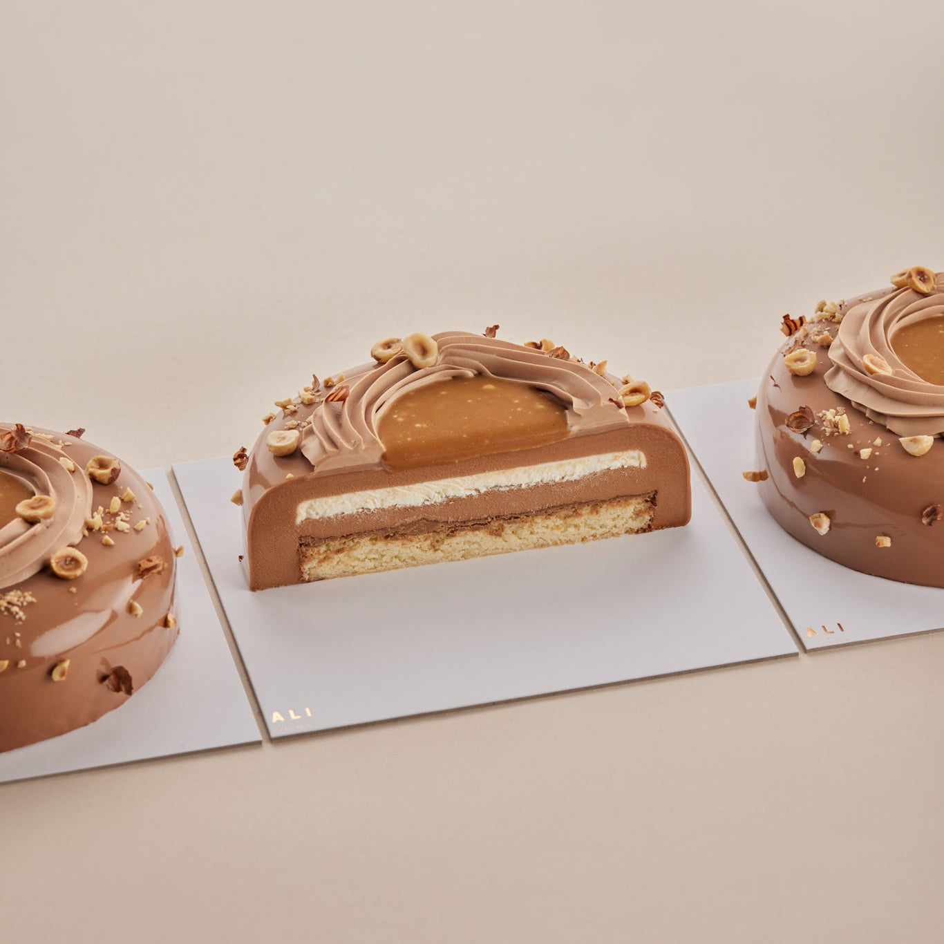 ALI Šokoladinės sūrios karamelės tortas